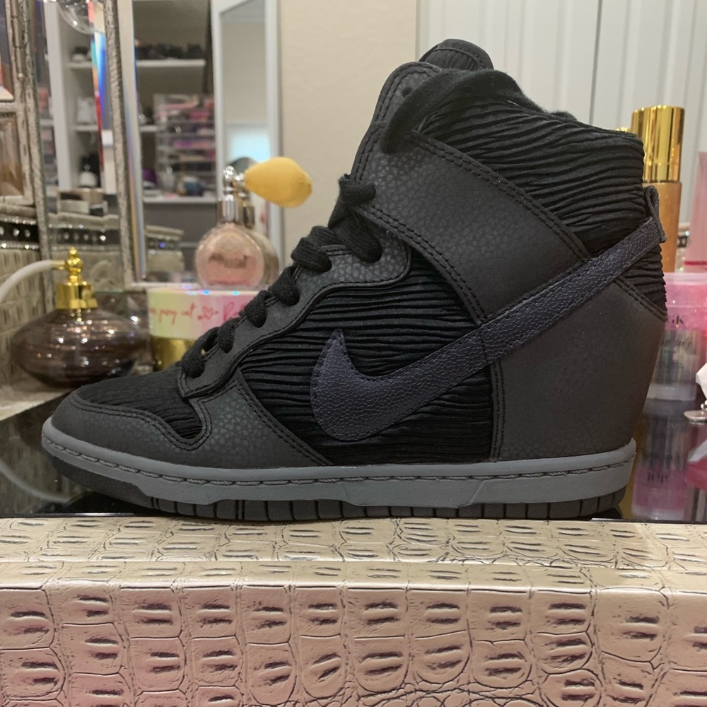 Nike high top hidden wedge